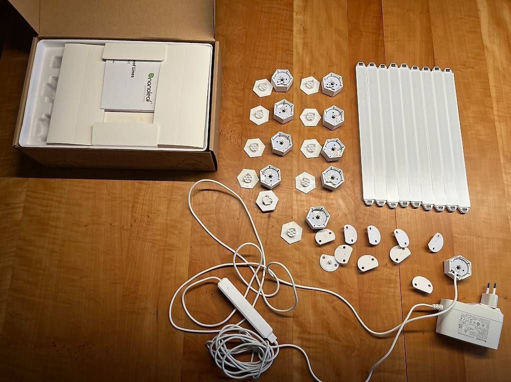 Nanoleaf Lampade: Nanoleaf Lines Starterset – Usato da Winterthur venduto da momonunu 1