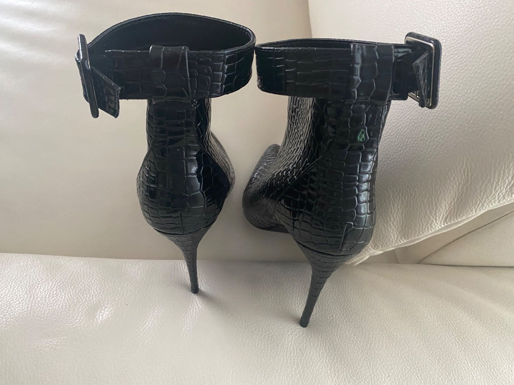 Damenschuhe: Extravaganter seltener Damen High-Heel, nero, Gr. 39 – Neu und originalverpackt aus Winkel von ferrari2022 6