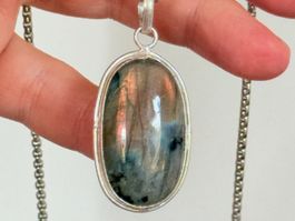 Collier labradorite, élégant et tendance ✨
