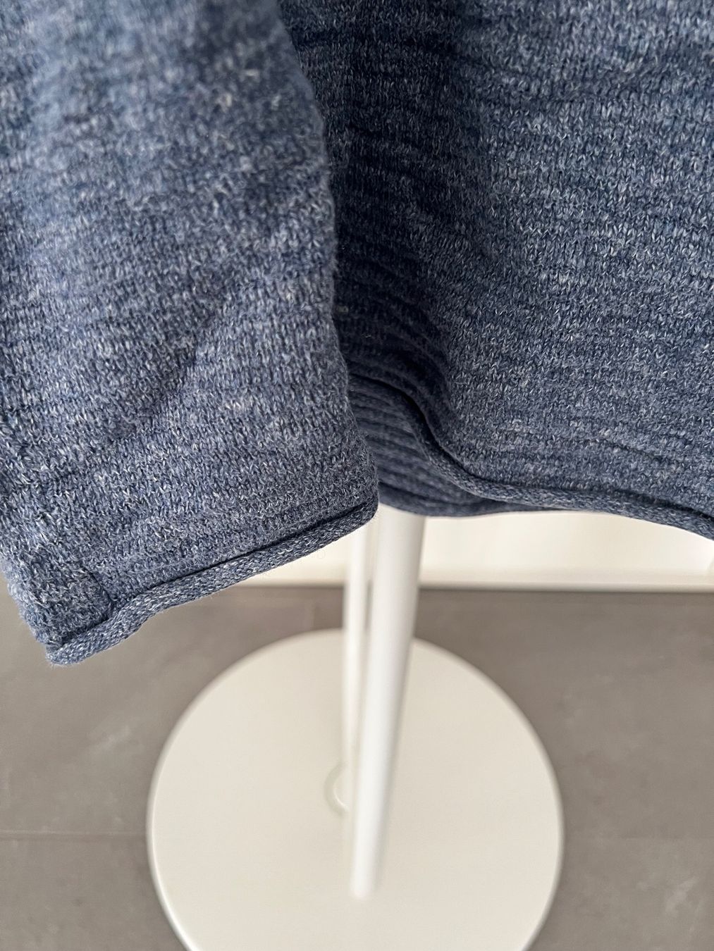 Pullover & Sweatshirts: No name Pullover, blau, "rollende" Abschlüsse – Gebraucht aus Oberwil-Lieli von Jo-Ke 1