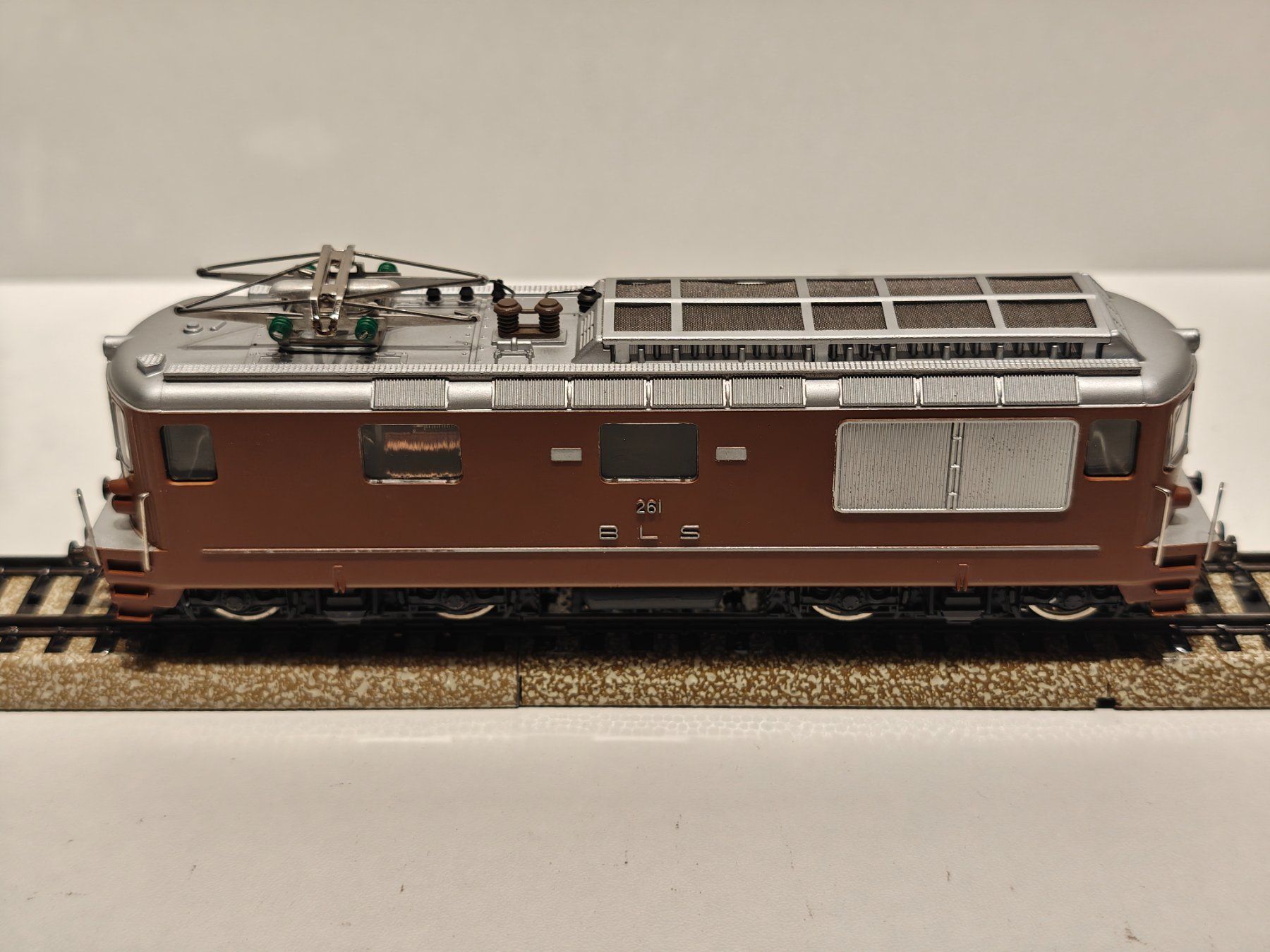 Hag Modellini di ferrovie: Hag Nr. 180 Re 4/4 BLS – Usato da Braunau venduto da Homersimpson 2
