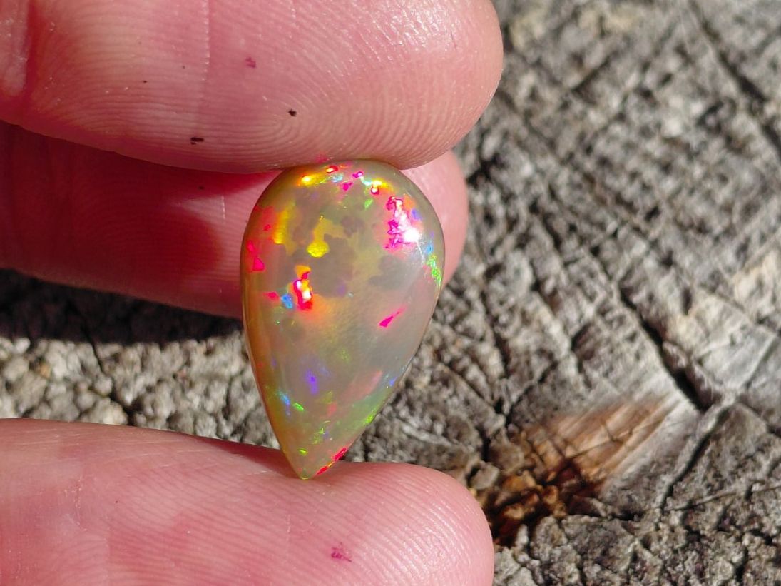 Pietre preziose: Sublime Welo Opal Top Cutting – Usato da Bévilard venduto da Yougems 3