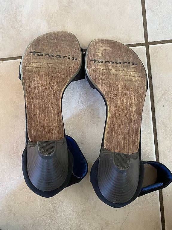 Damenschuhe: Sandalen von Tamaris schwarz-blau – Gebraucht aus Hinwil von Th0mz 1