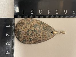 Heilstein Kettenanhänger mit Jaspis