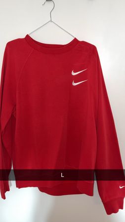 Sweatshirt Nike rouge avec logo imprimé taille L