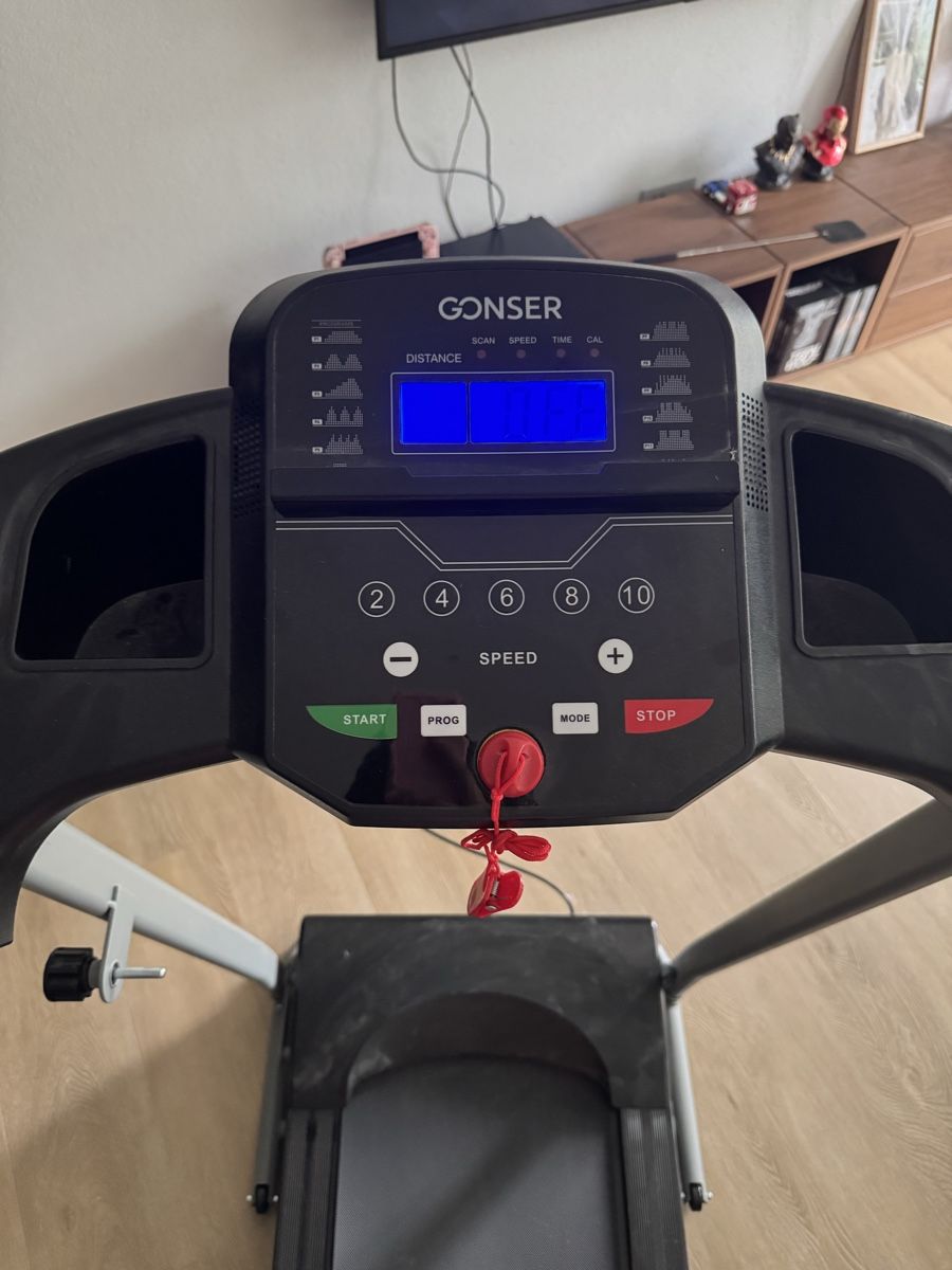 Gonser Hometrainer: Gonser Laufband klappbar – Nuovo (secondo la descrizione) da Altstätten SG venduto da DanaJoyce 1