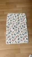 Flauschige Katzendecke mit Pfotenmuster - Ideal für Herbst