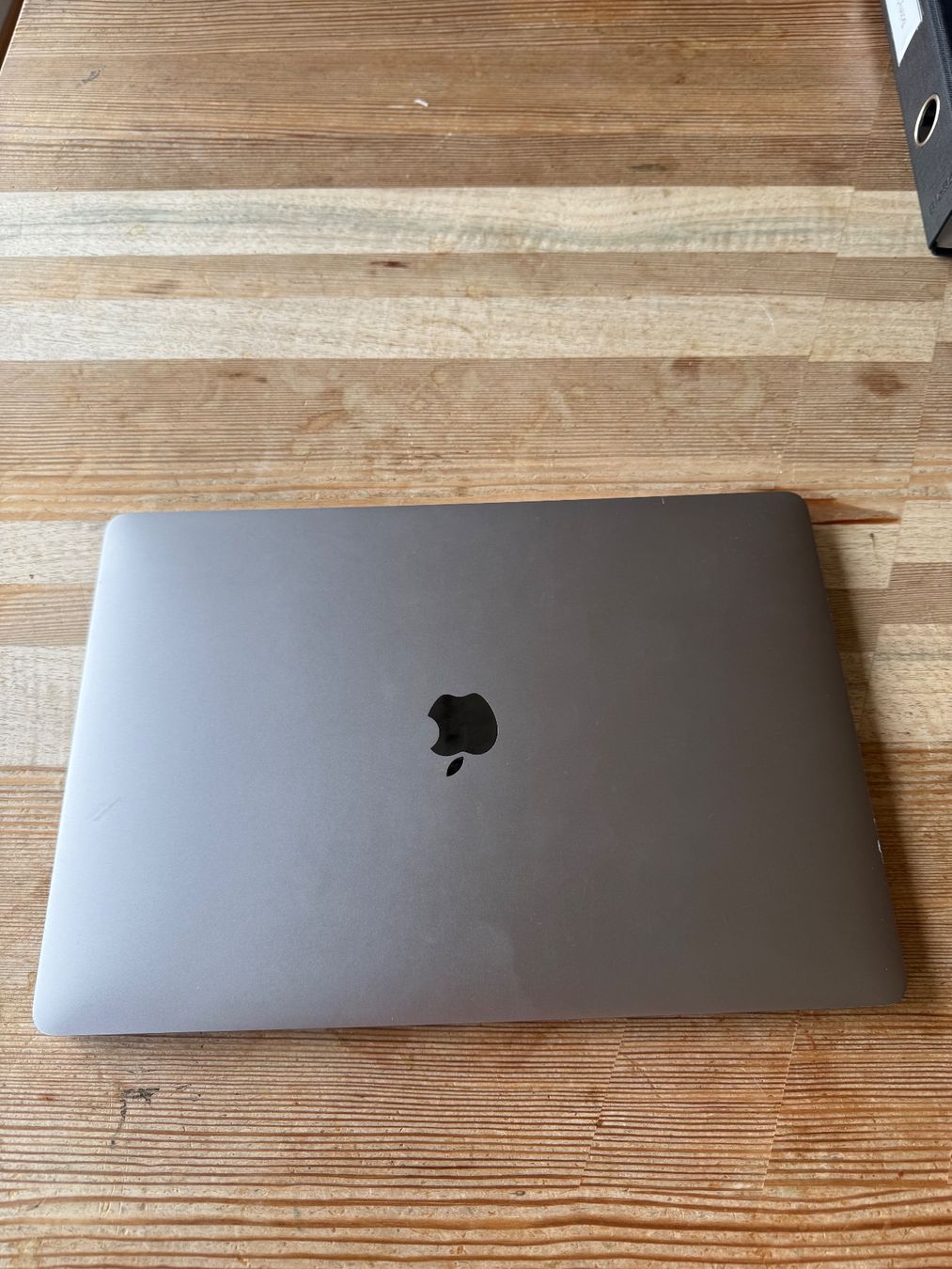 Apple Portables: Apple MacBook Pro A1990 – Défectueux à Fahrni b. Thun par Bergers_occasionen