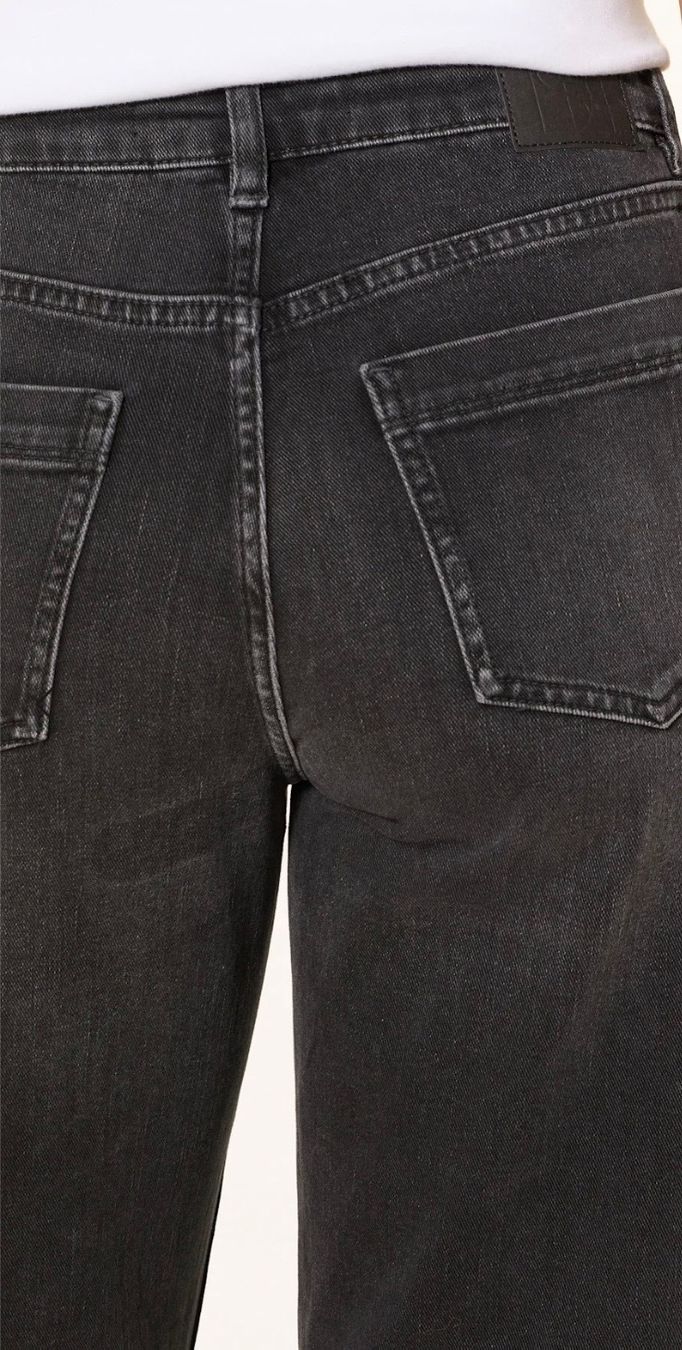 Someday Jeans: Neue Someday Barell Jeans – Nuovo (secondo la descrizione) da Rothrist venduto da tsu_hq6k 1