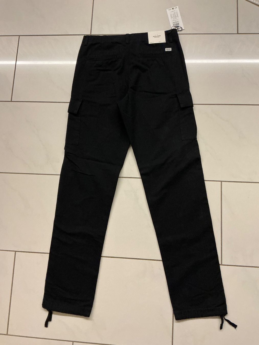 Jack & Jones Pantaloni: Neue Cargo Hose 31/34 Jack Jones – Nuovo e nell'imballaggio originale da Biel-Benken BL venduto da Sahra1 3
