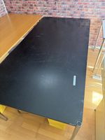 USM Schreibtisch schwarz Metallbeine gebrauchsspuren