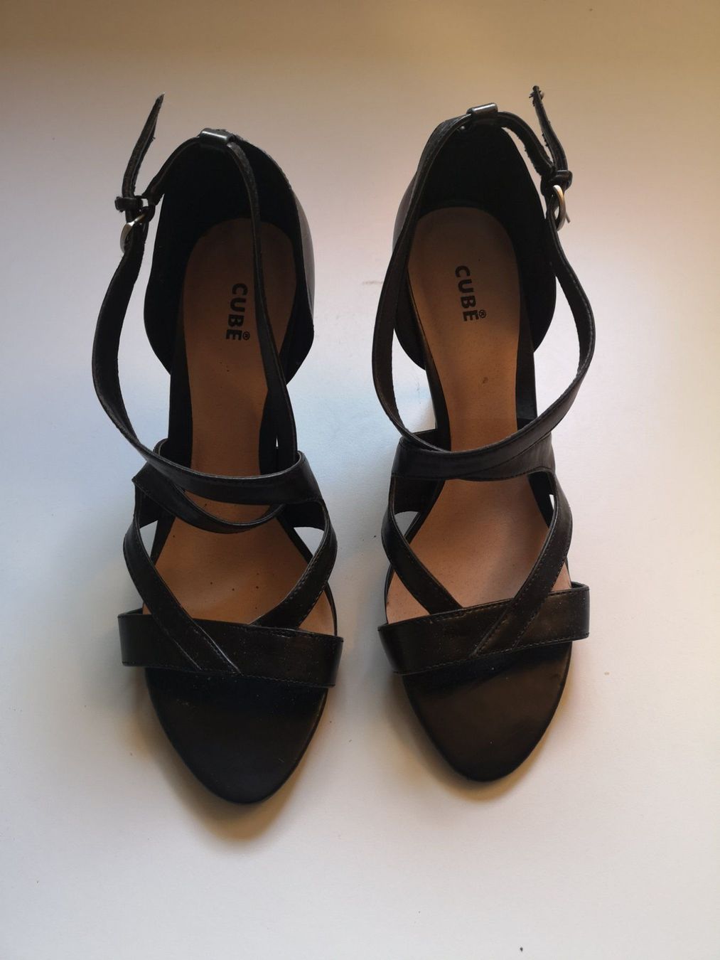 Scarpe da donna: Stilettos Farbe schwarz Gr. 38 – Usato da Rothrist venduto da GIWALD 2