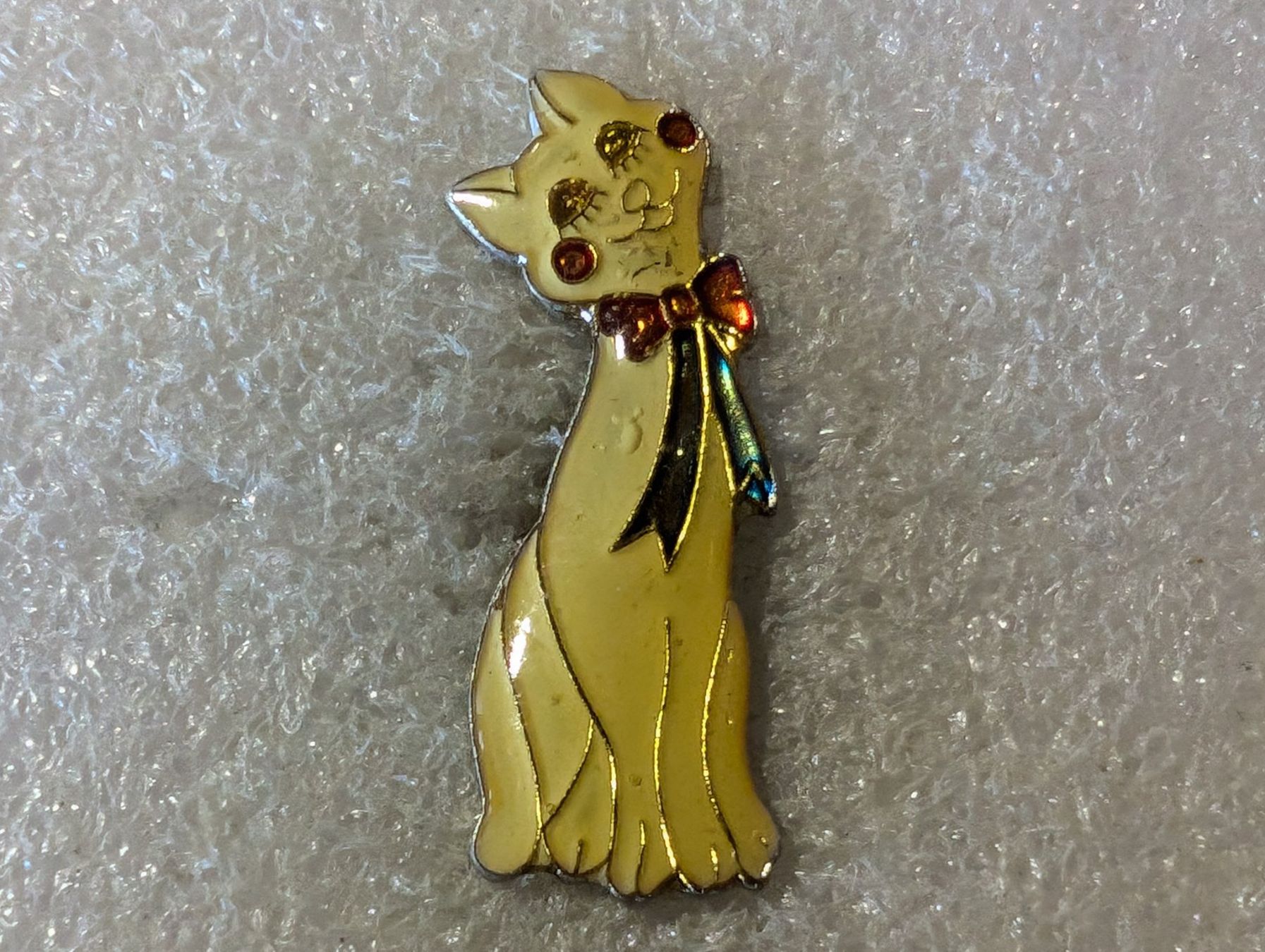 Plaquettes & Badges: Ansteckpin 153: Katze – D'occasion à Oppligen par Pin-Fall-Shop