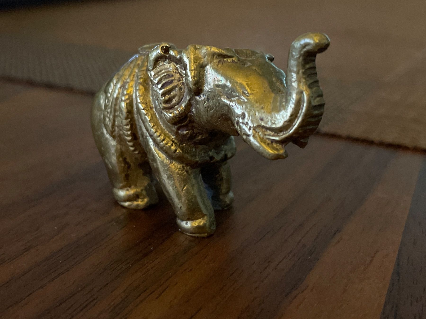 Statuette: Messing Elefant (3 cm / 3.5 cm hoch) – Usato da Zürich venduto da plumita