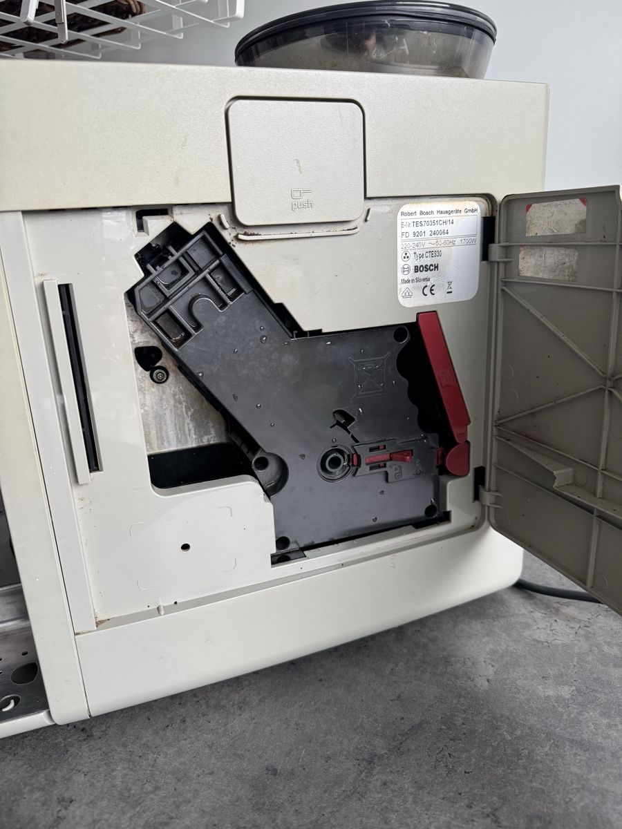 Bosch Macchine per caffè & Macchine per espresso: Kaffeemaschine Bosch  – Usato da Thalwil venduto da Nifili 2