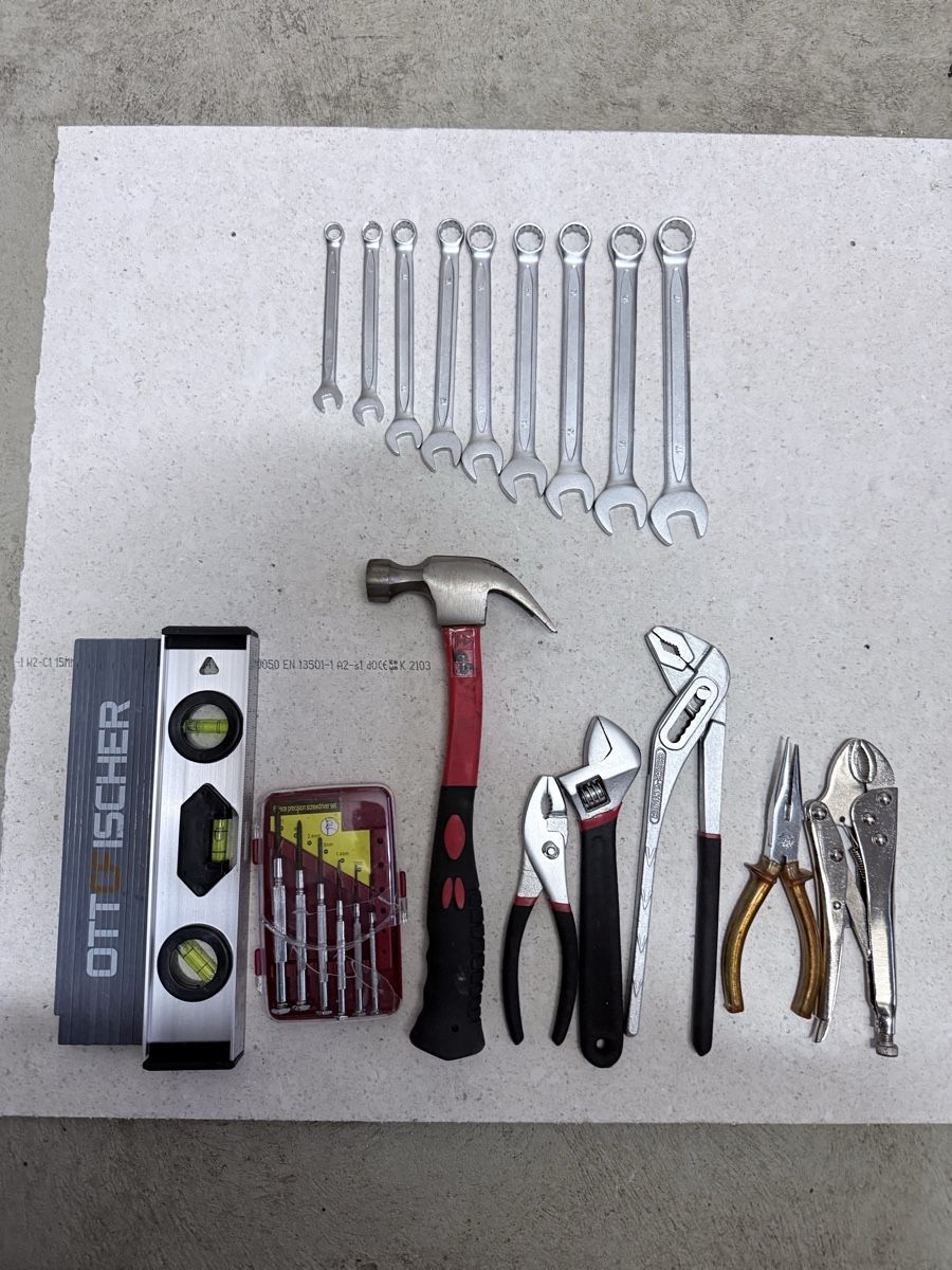 Tutti gli attrezzi: Caisse d’outils  – Usato da Delémont venduto da Se_c6j7 2