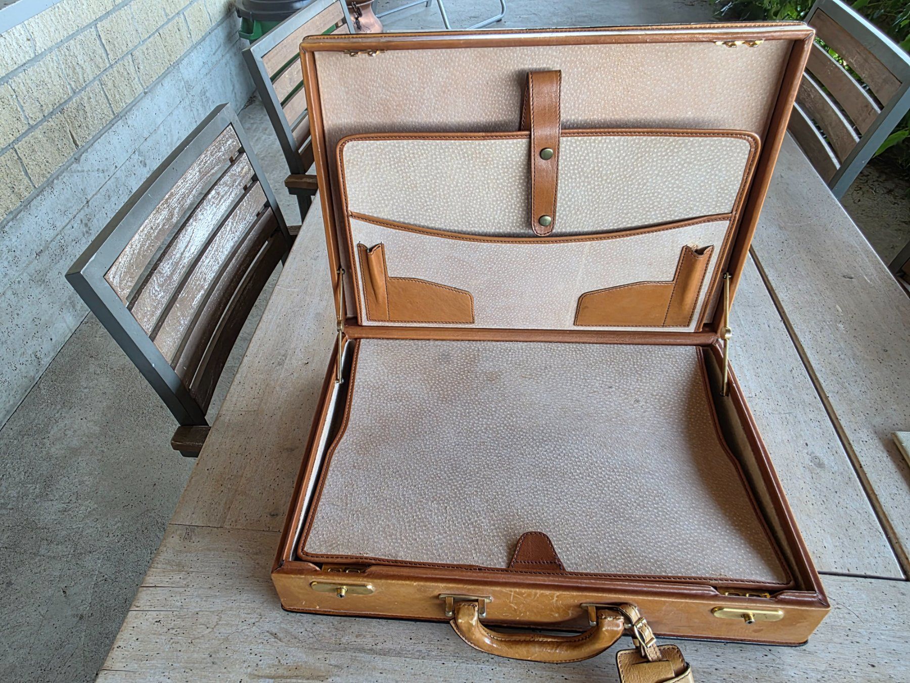 Valises de voyage: Vintage Leder Koffer Aktenkoffer – D'occasion à Walterswil BE par Lonitti 4
