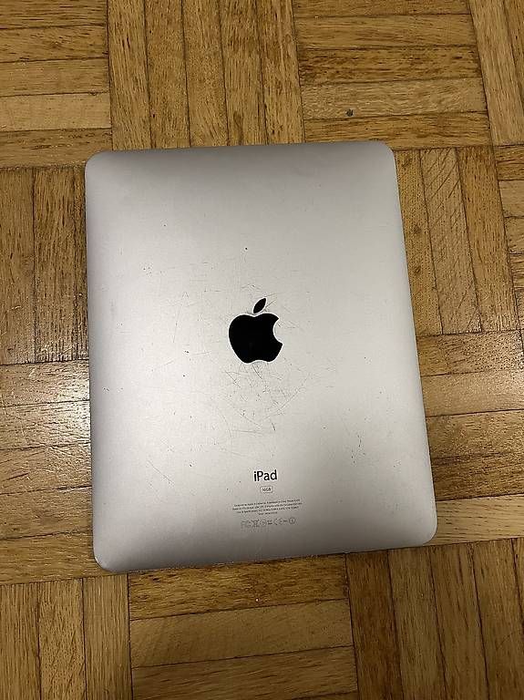 Apple Tablettes PC: ipad 1ère génération – D'occasion à St-Sulpice VD par fra_6p6z 1