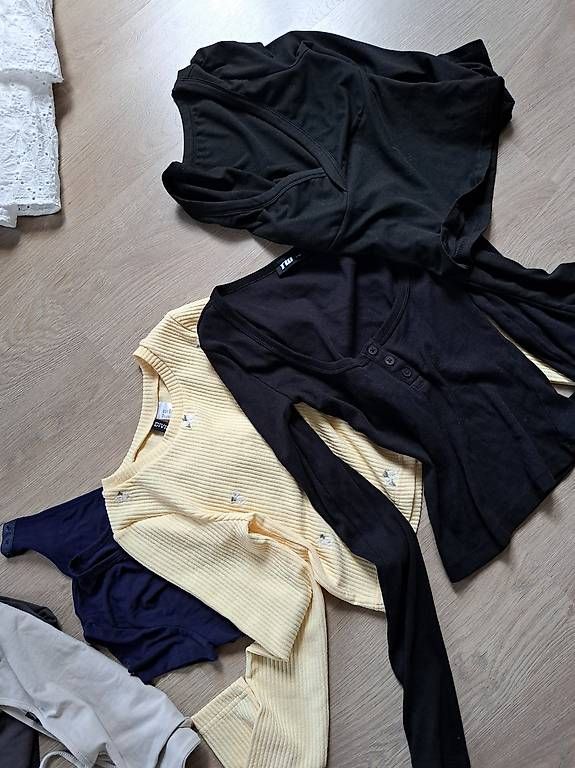 Lotti & Set di vestiti: Girls Paket XS – Usato da Biel/Bienne venduto da Flowi 2