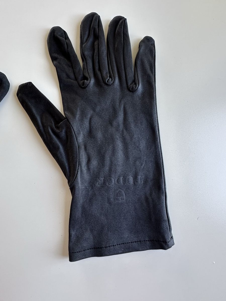 Guanti & manicotti: Gants de bijoutiers Tudor taille M – Nuovo e nell'imballaggio originale da Chardonne venduto da Aline-1234 1