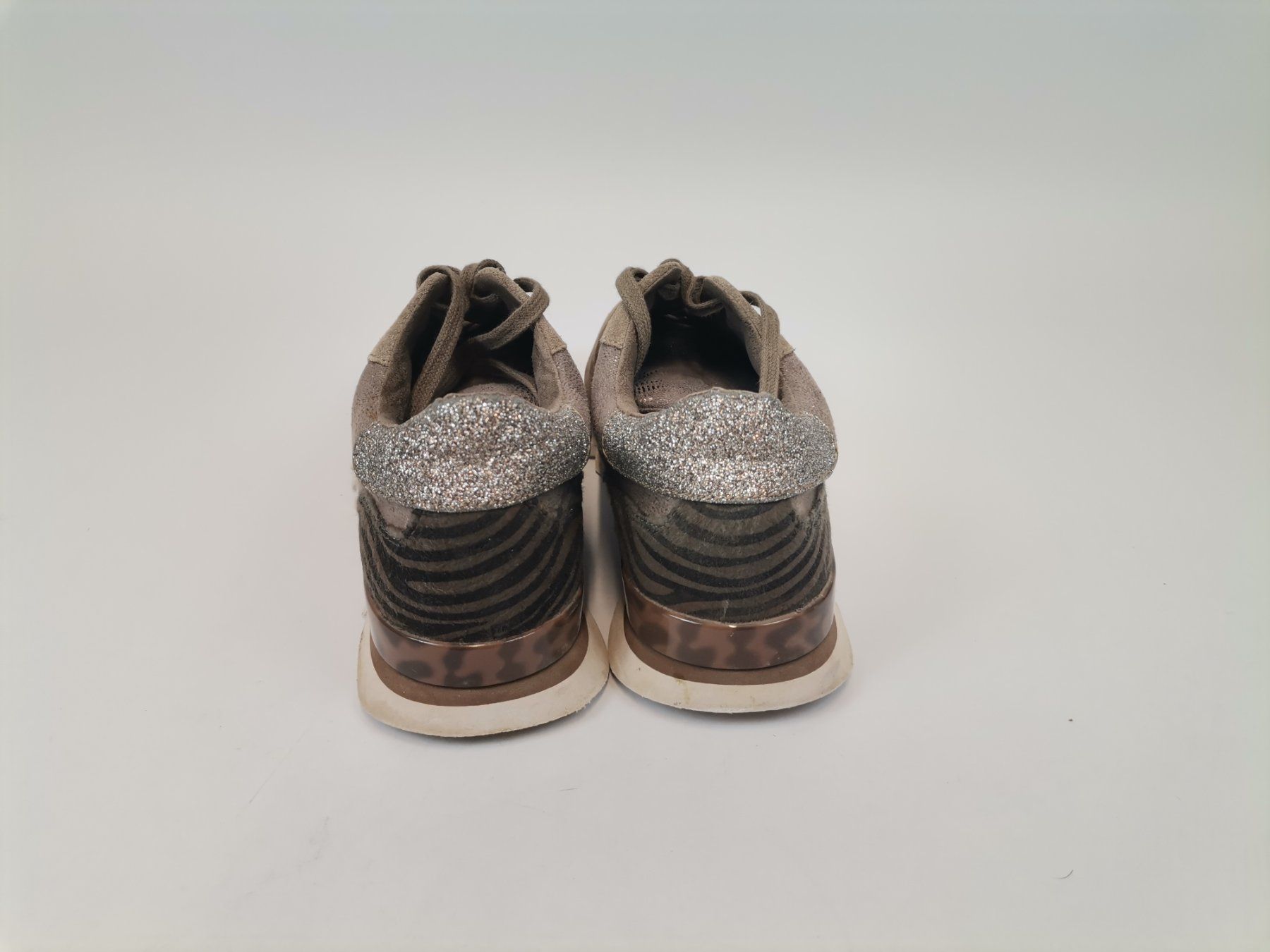 Tamaris Scarpe da donna: TAMARIS Trend Sneaker Damen Gr. 41 – Usato da Schaffhausen venduto da Restwert_SH 3