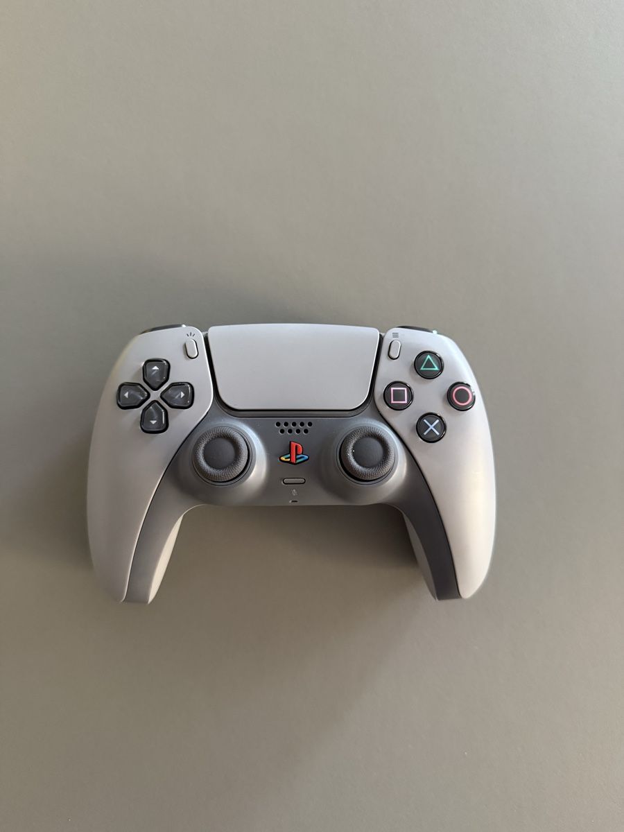 Sony Controller: Sony DualSense Wireless-Controller 30th Anniversary Limited – Neu (gemäss Beschreibung) aus Dübendorf von Cztephan 3