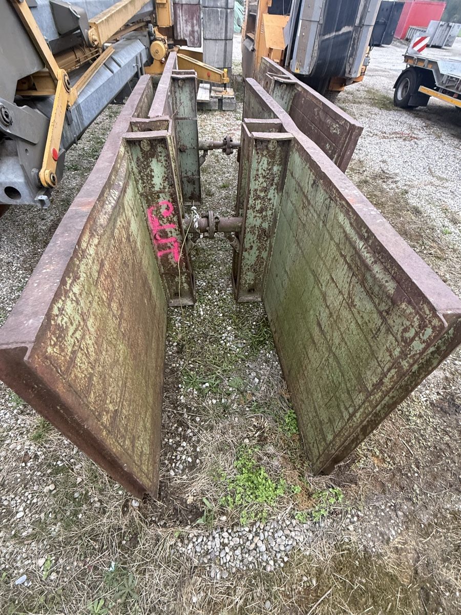 Autocarri: Grabensprisung – Usato da Niederbipp venduto da baggerch 7