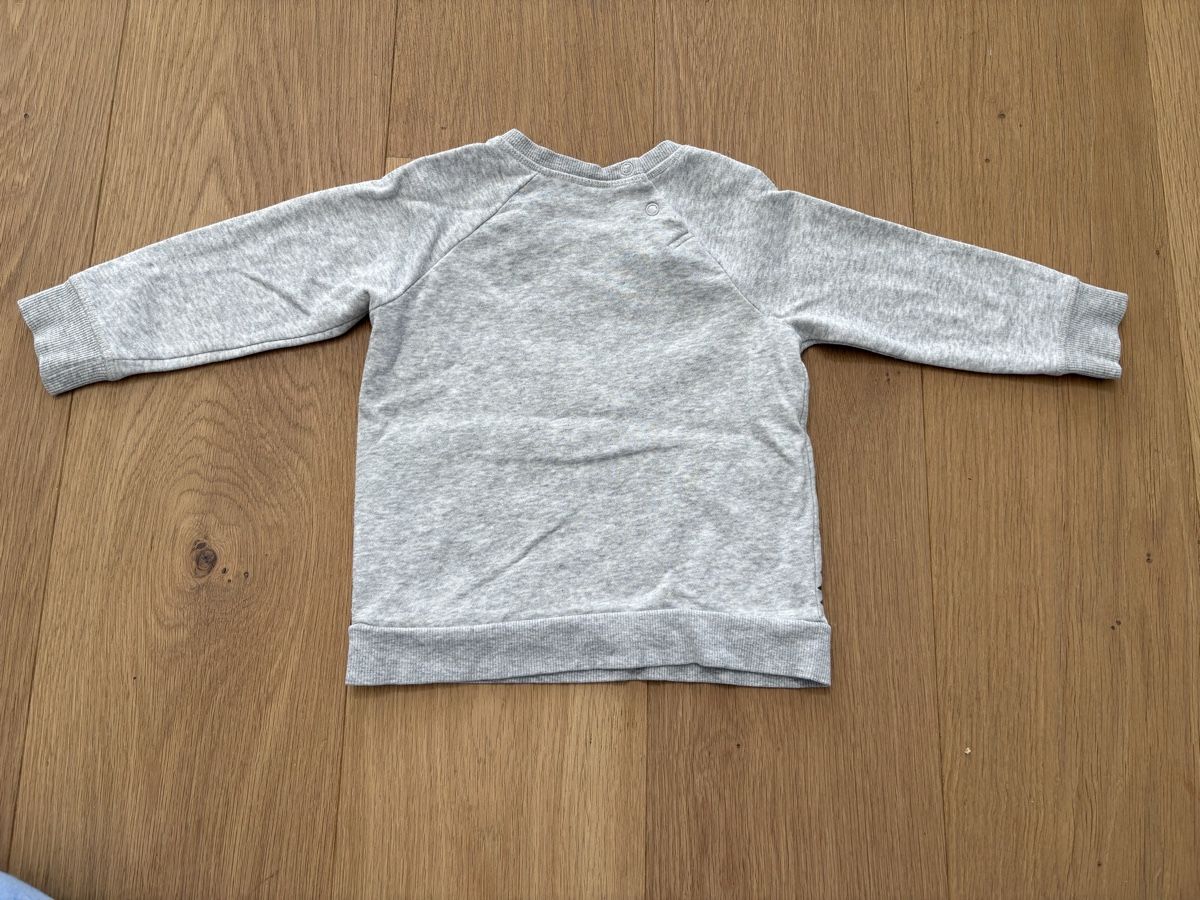 H&M Maglioni & Felpe: Pullover Weihnachten Mickey H&M in Grösse 86 – Usato da Gebenstorf venduto da Sandra01031 1