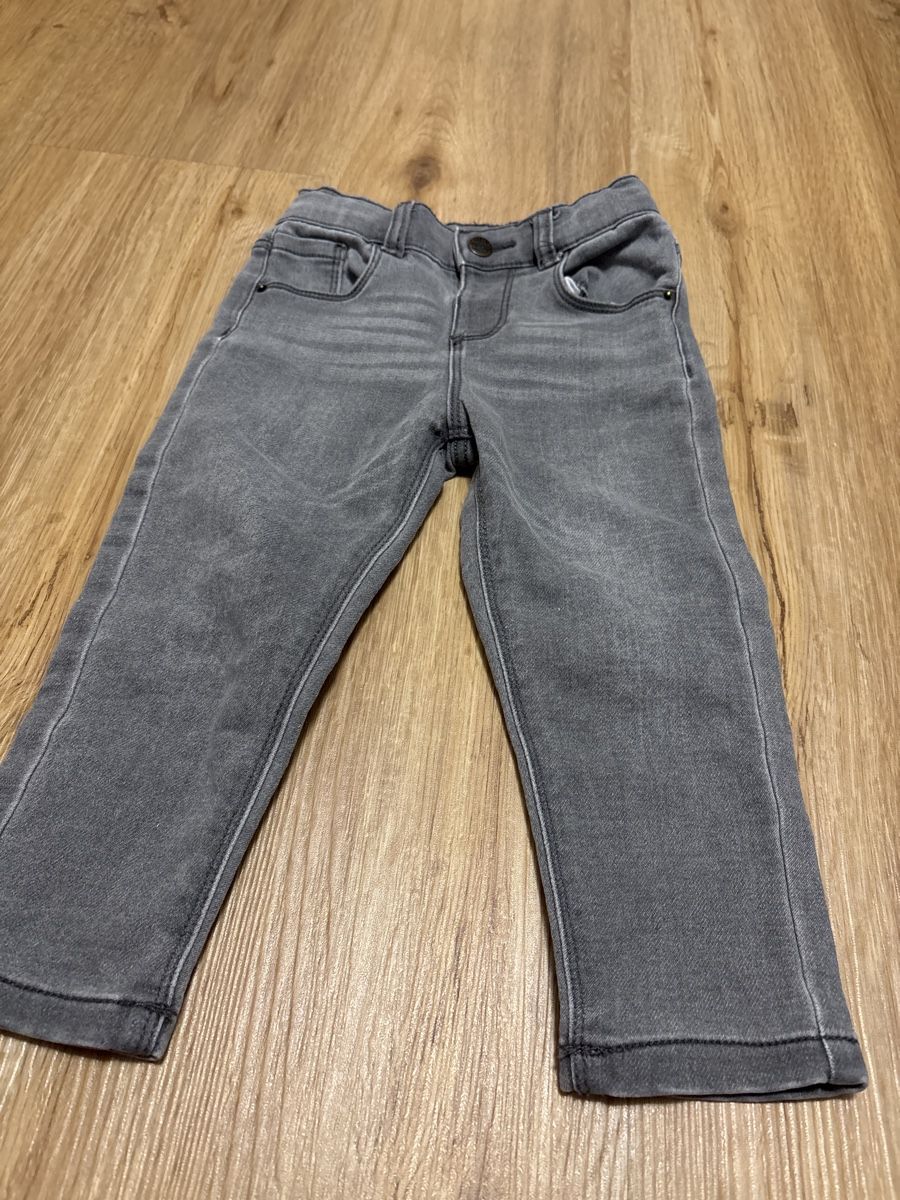 Lotti & Set di vestiti: 3 Hosen Junge 92/98 – Usato da Chur venduto da copino 3