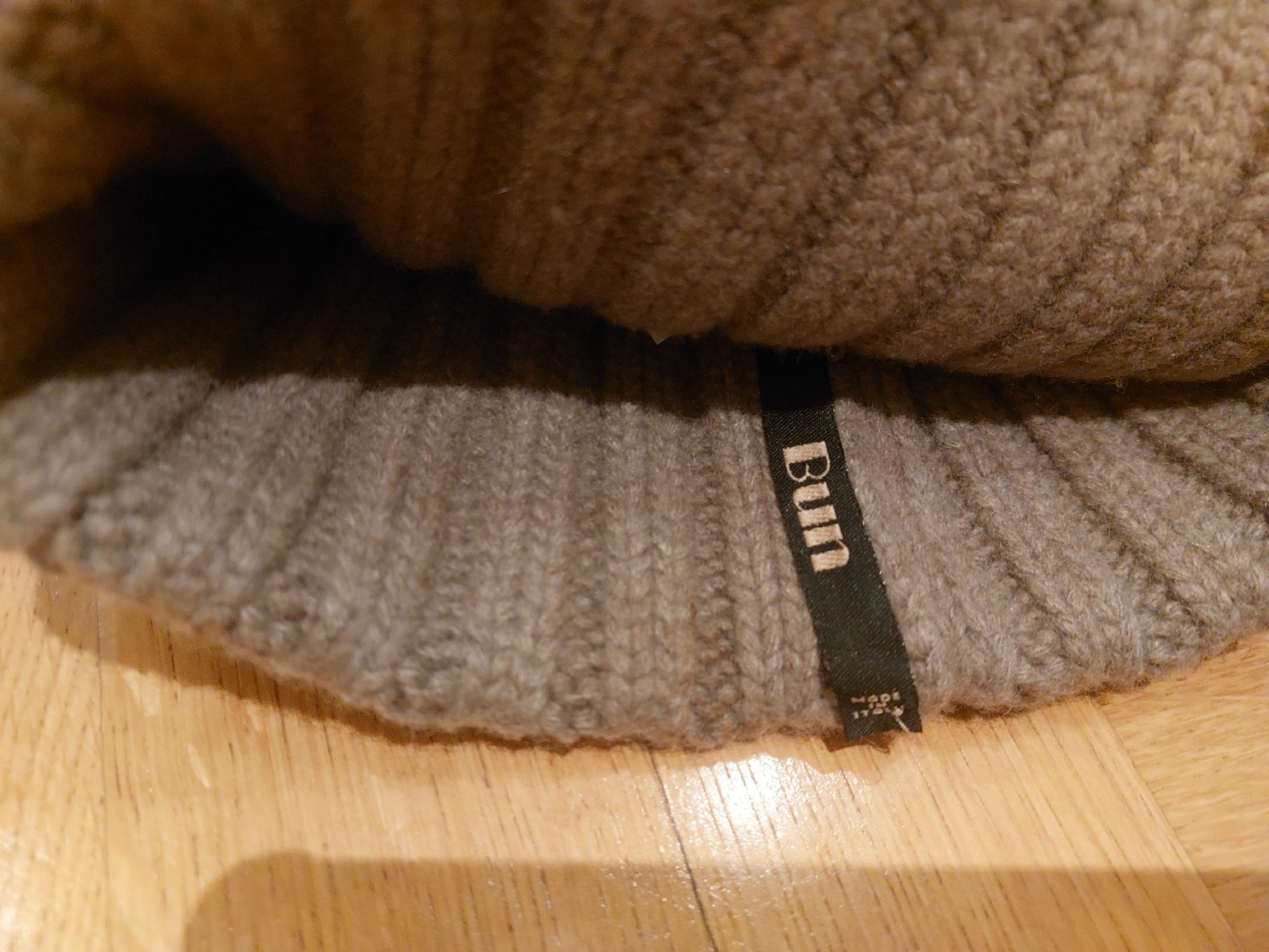 Copricapi, berretti & cappellini: Wintermütze – Usato da Zürich venduto da Lolaad 1