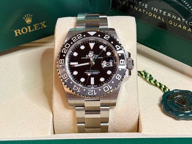 Rolex Orologi: Rolex GMT Master II Bruce Wayne 2026 – Nuovo e nell'imballaggio originale da Abtwil SG venduto da TIMECOLLECTOR