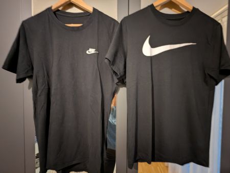 2 Nike T-Shirts in schwarz / Grösse S