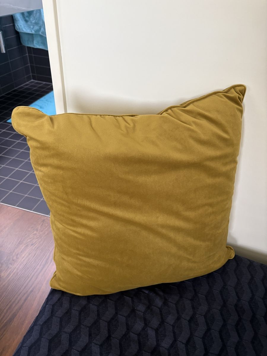 Karup Divani: Schlafsofa Karup Chico mit Tagesdecke / Damast – Usato da Zürich venduto da seb_8rsb 2