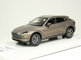 Aston Martin DBX seit 2020 matt-hellbraun met.  1:43 von TSM