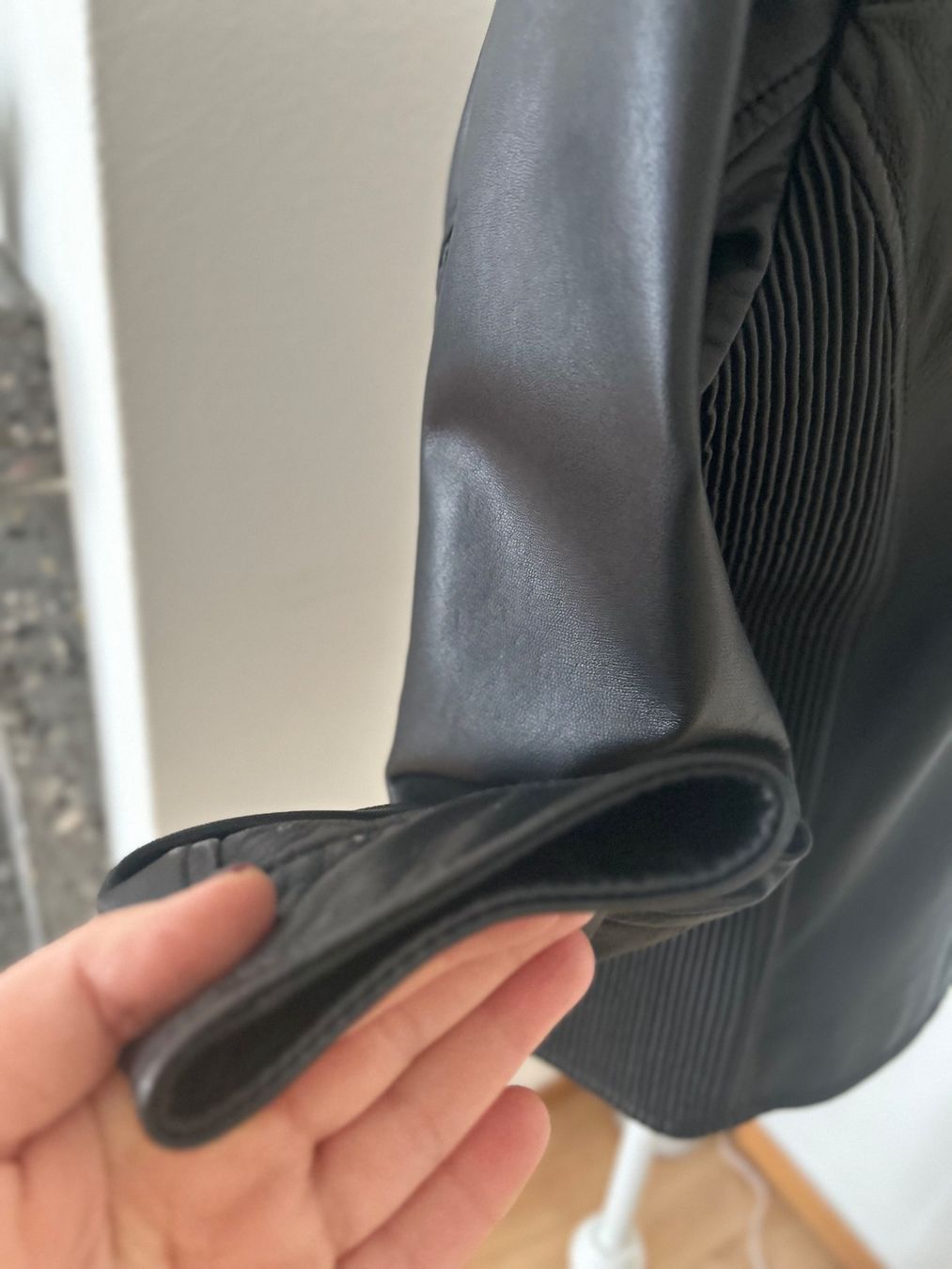 Joop Jacken: New JOOP Damen Lederjacke, Gr. 42 schwarz – Neu (gemäss Beschreibung) aus Zumikon von nat_96zs 2