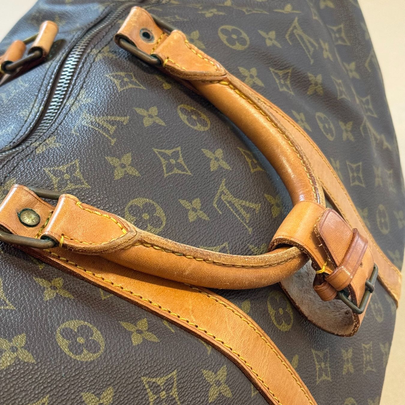 Louis Vuitton Borse: Louis Vuitton Keepall 55 monogram leather bag Ledertasche – Usato da St. Gallen venduto da sourced_limited 2