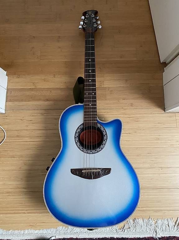 Strumenti musicali: Chitarra... bellissima..  – Usato da Oberwil BL venduto da Mixmax56 2
