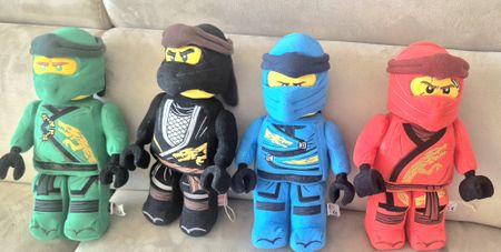 4 LEGO Ninjago Plüschfiguren zu verkaufen