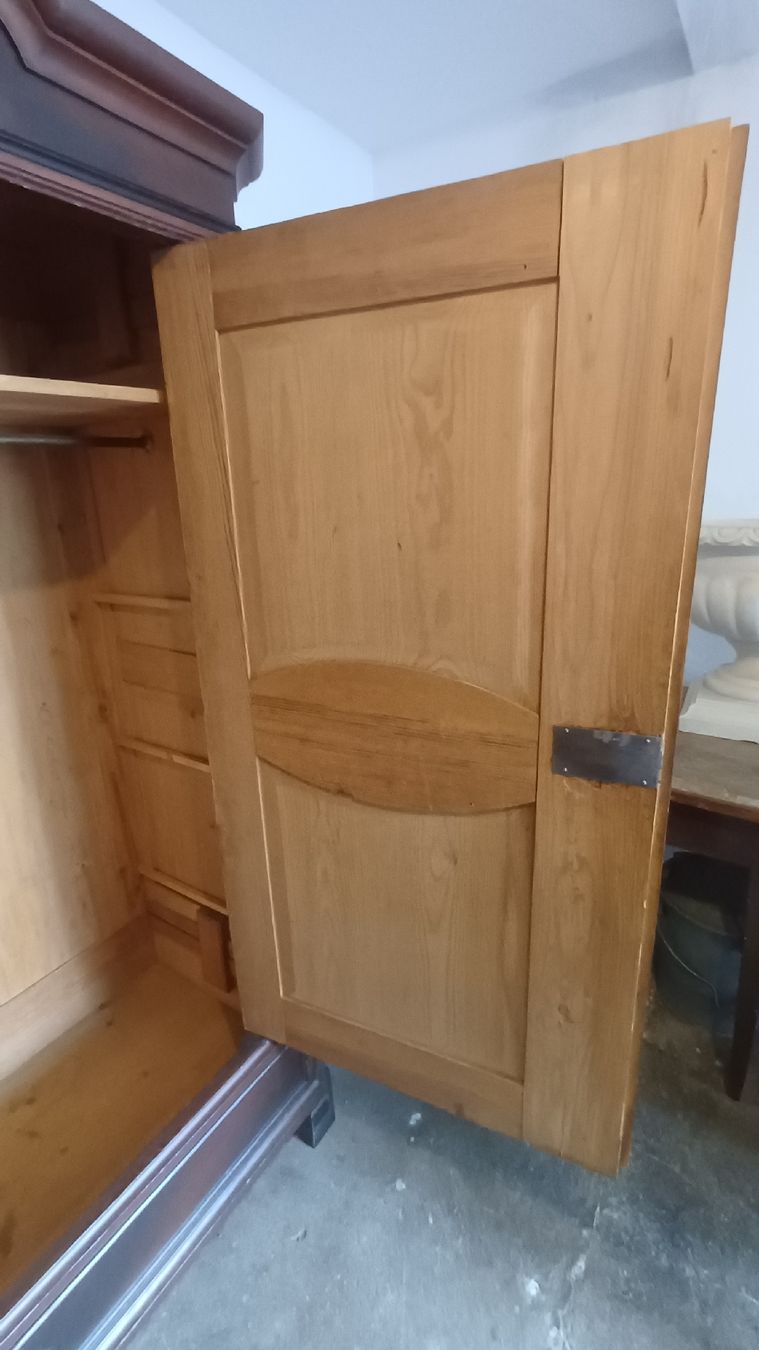 Armadi: Grosser Schrank Tanne  – Usato da Flawil venduto da Pinkmalibu 7