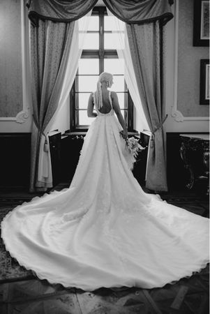 Traumhaftes Hochzeitskleid von „I am Yours“ – Modell Novelie