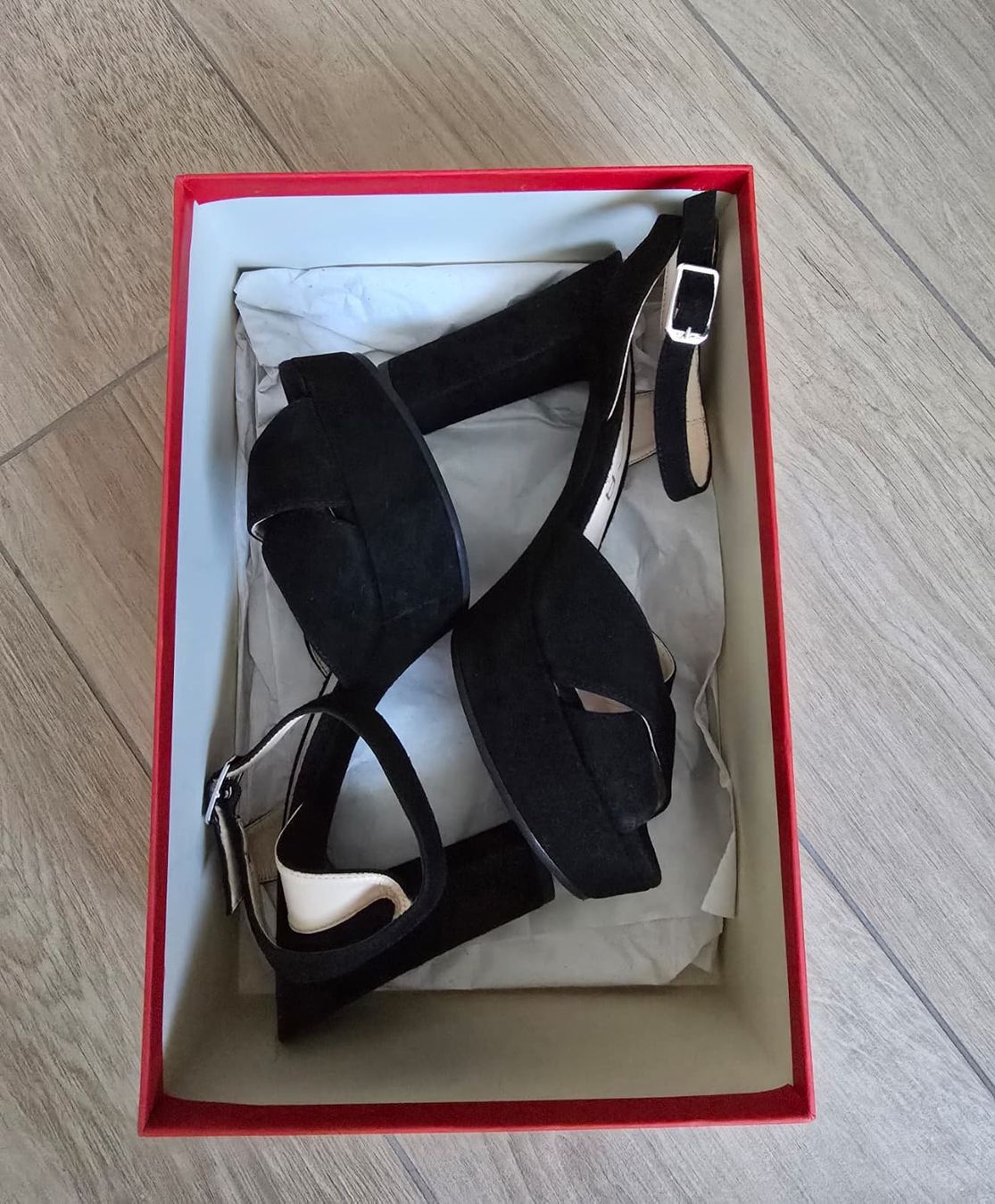 Unisa Scarpe da donna: Sandales à talons hauts Unisa – Nuovo e nell'imballaggio originale da Mont-sur-Rolle venduto da Senna85 2
