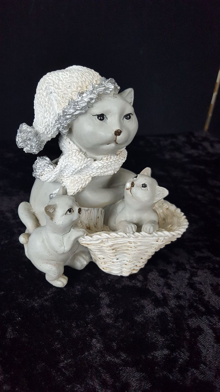 Figurines: Katze mit Jungen – D'occasion à Reinach par 3Guggerli