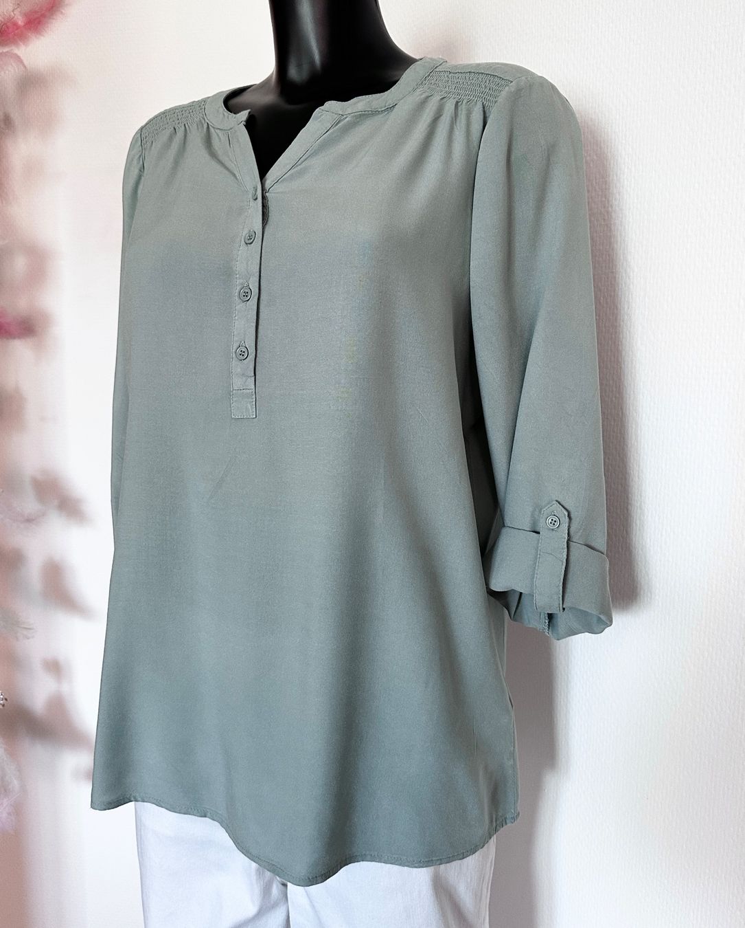 H&M Camicette: NEU 💜 Gr M Bluse fliessend – Nuovo (secondo la descrizione) da Rickenbach b. Wil venduto da sunneschii_ 4