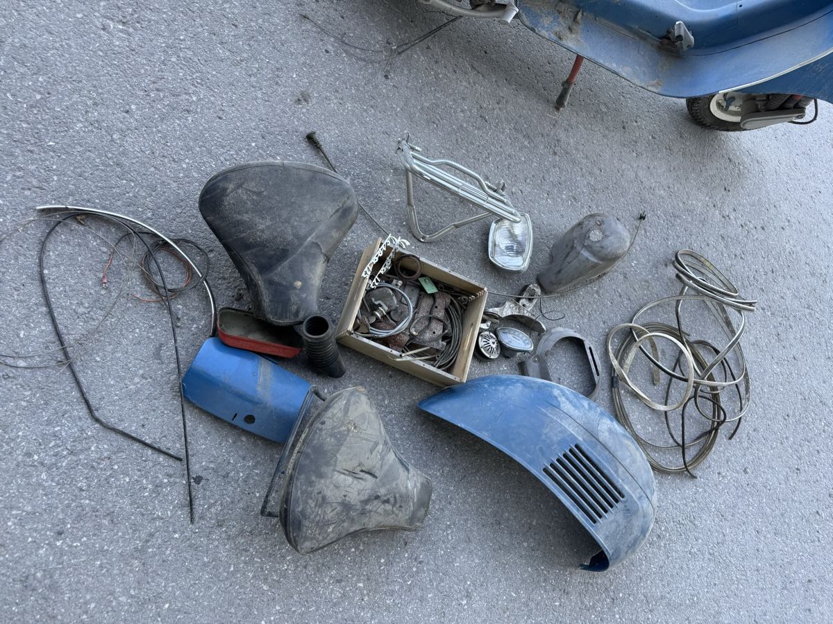 Piaggio Strasse: Vespa 125cc Oldtimer: Projektteile und Bastlermaterial – Defekt aus Kriessern von Baggerbueb 3