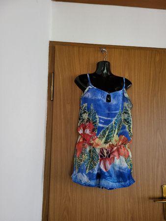 Combishort Kaporal fleuri, idéale pour l'été! T.S☀️