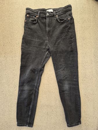 Dunkle Skinny Jeans Zara