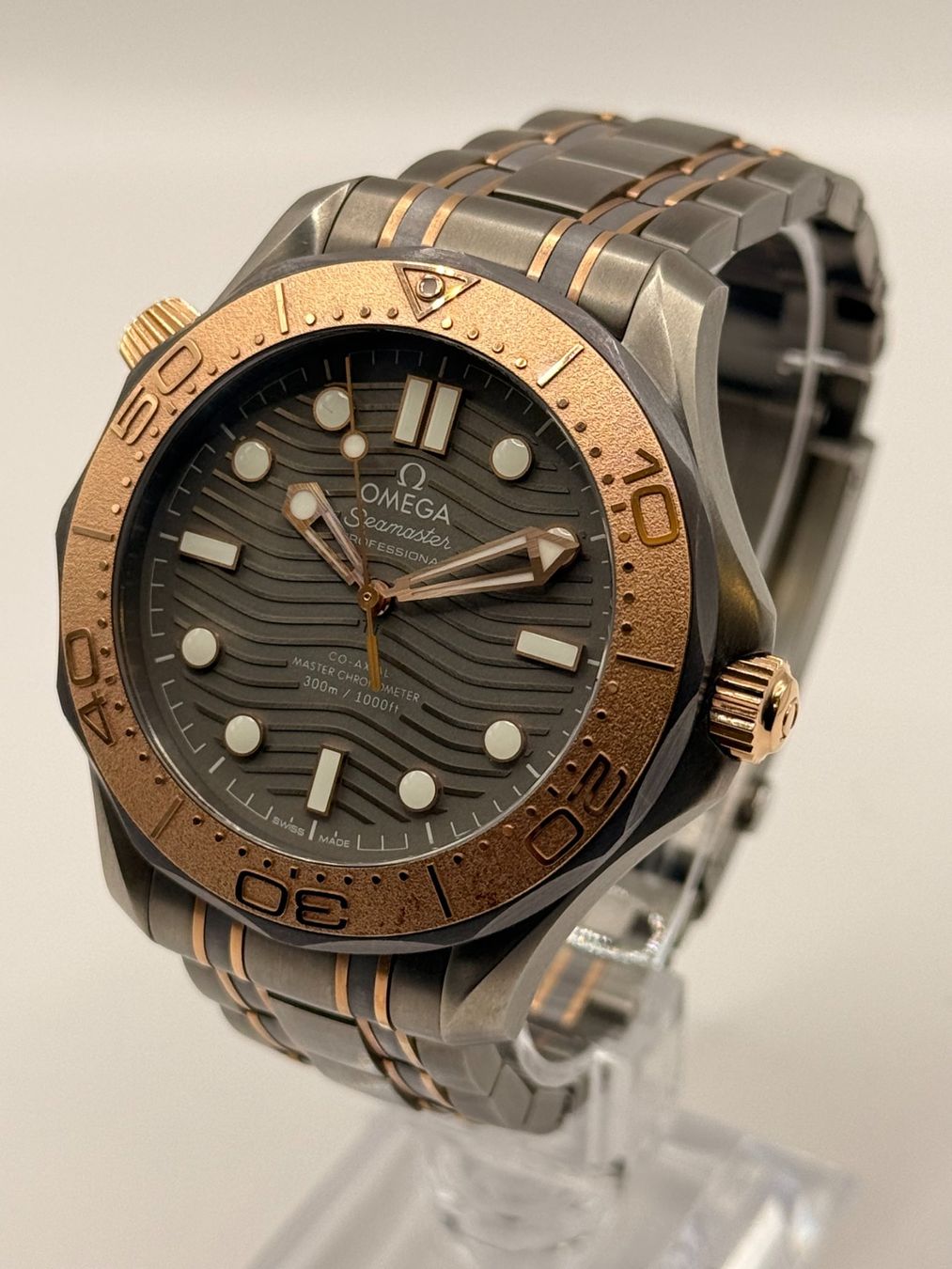 Omega Orologi: Omega Seamaster Diver 300M Titanium Bronze Gold – Usato da Bottens venduto da Evergold.ch 1