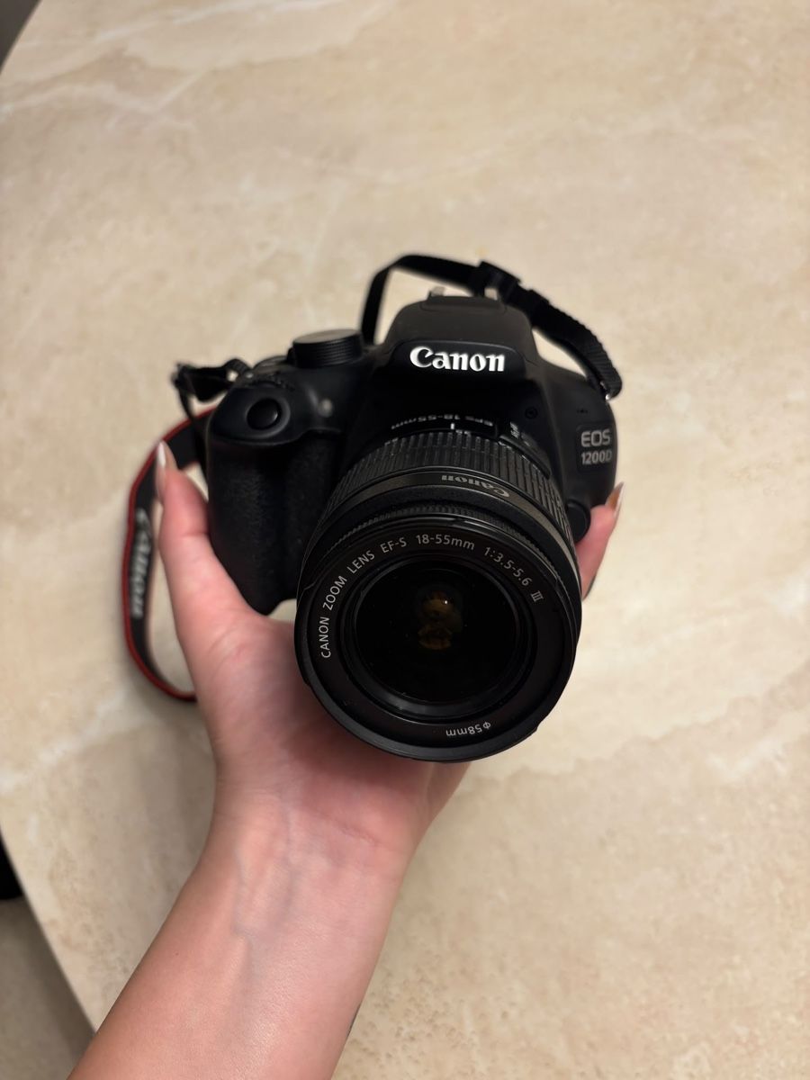 Canon Fotocamera: Canon EOS 1200D – Usato da Uster venduto da are_rts9