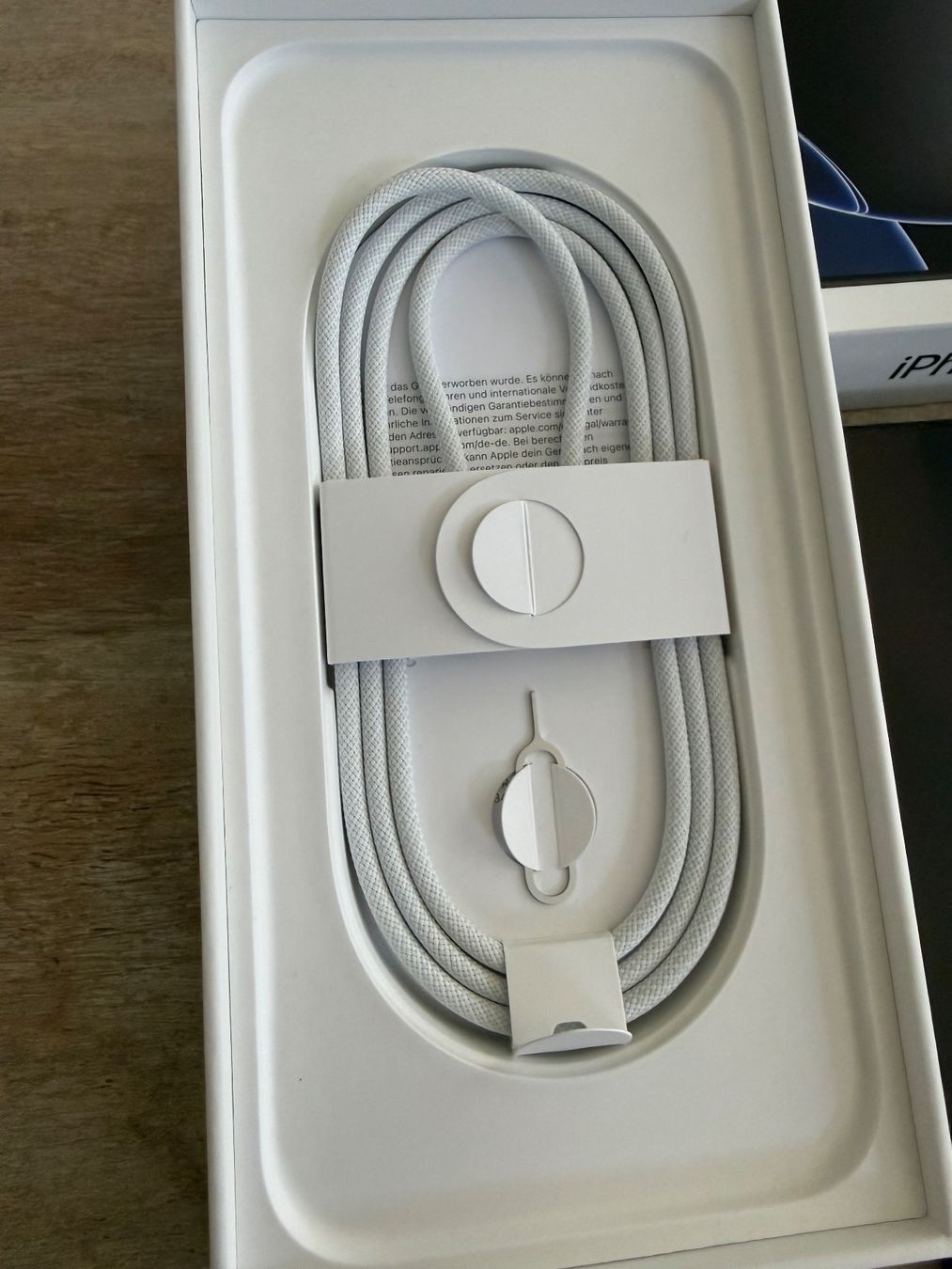 Apple Telefoni cellulari / Smartphones: iPhone 16 Pro Max 256gb – Usato da Le Mont sur Lausanne venduto da apb_2bgv 4