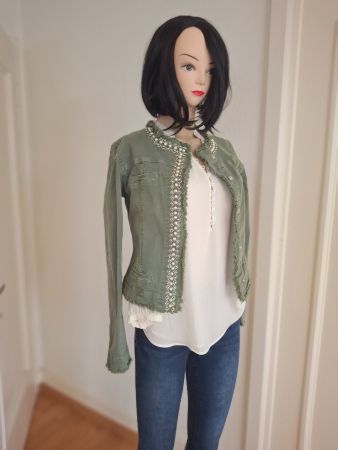 Lindgrüne Jeansjacke mit Strass XS